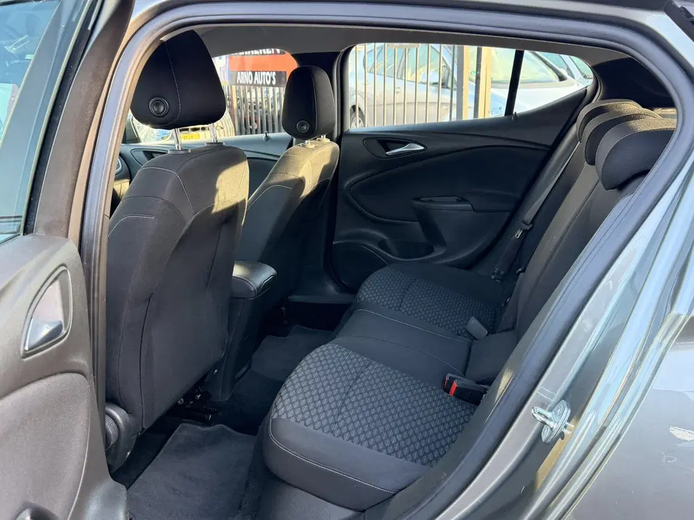 Opel Astra 1.2 Edition 5-DEURS uit 2021, foto 4