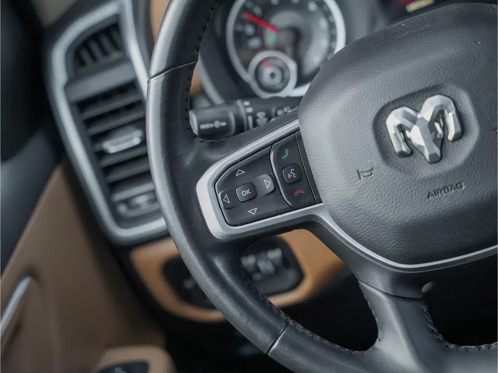 Dodge RAM Big Horn Night Edition 3.6L V6 4X4 uit 2022, foto 10
