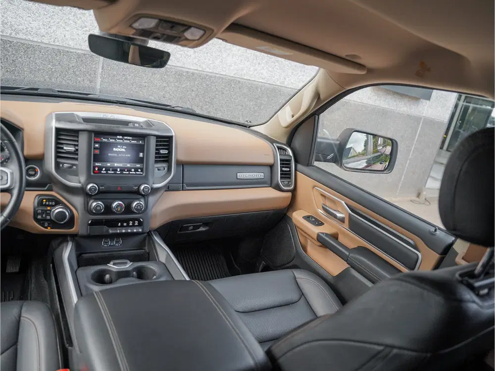 Dodge RAM Big Horn Night Edition 3.6L V6 4X4 uit 2022, foto 7