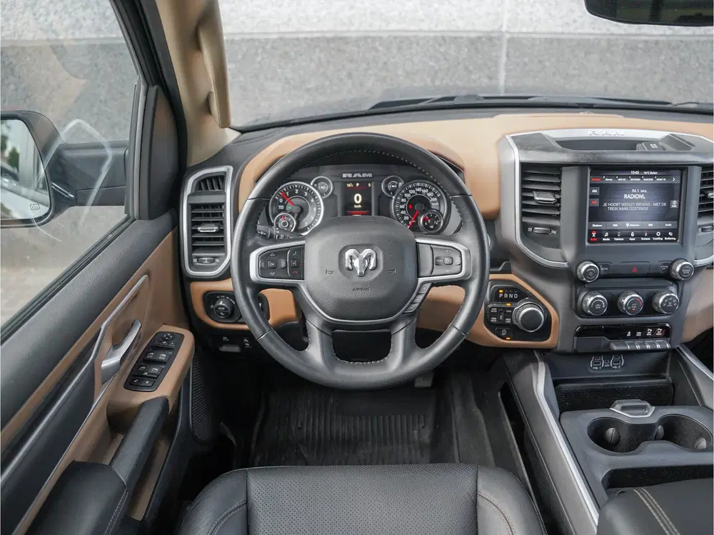 Dodge RAM Big Horn Night Edition 3.6L V6 4X4 uit 2022, foto 8