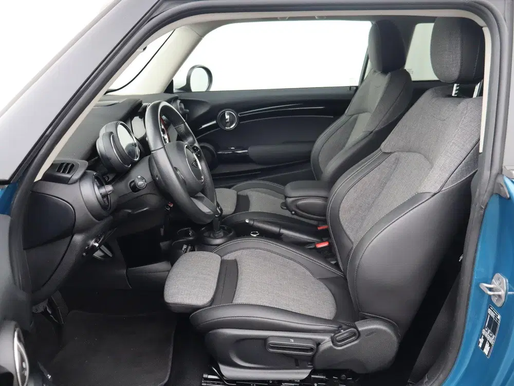 Mini Cooper 1.5 136pk AUT Cooper Camden Edition uit 2023, foto 4