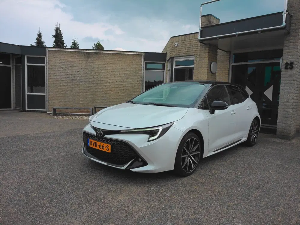 Toyota Corolla Hybrid 140 GR Sport nieuwstaat uit 2023