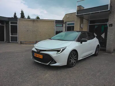 Toyota Corolla Hybrid 140 GR Sport nieuwstaat uit 2023