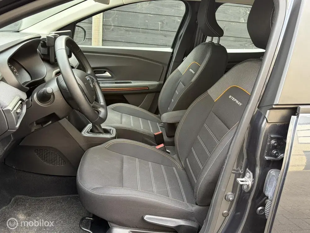 Dacia Sandero 1.0 TCe 90 Comfort Clima uit 2022, foto 15
