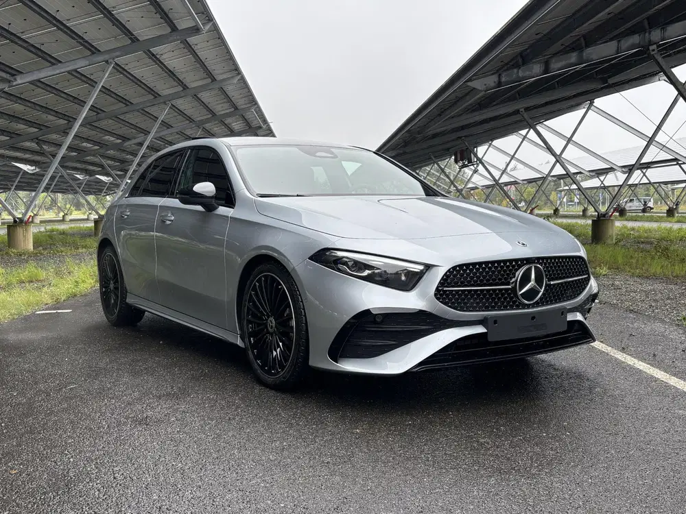 Mercedes-Benz A-Klasse 180 Business Solution AMG uit 2025, foto 3