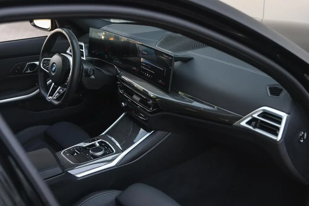 BMW 3-serie 330e M Sport Automaat uit 2024, foto 10