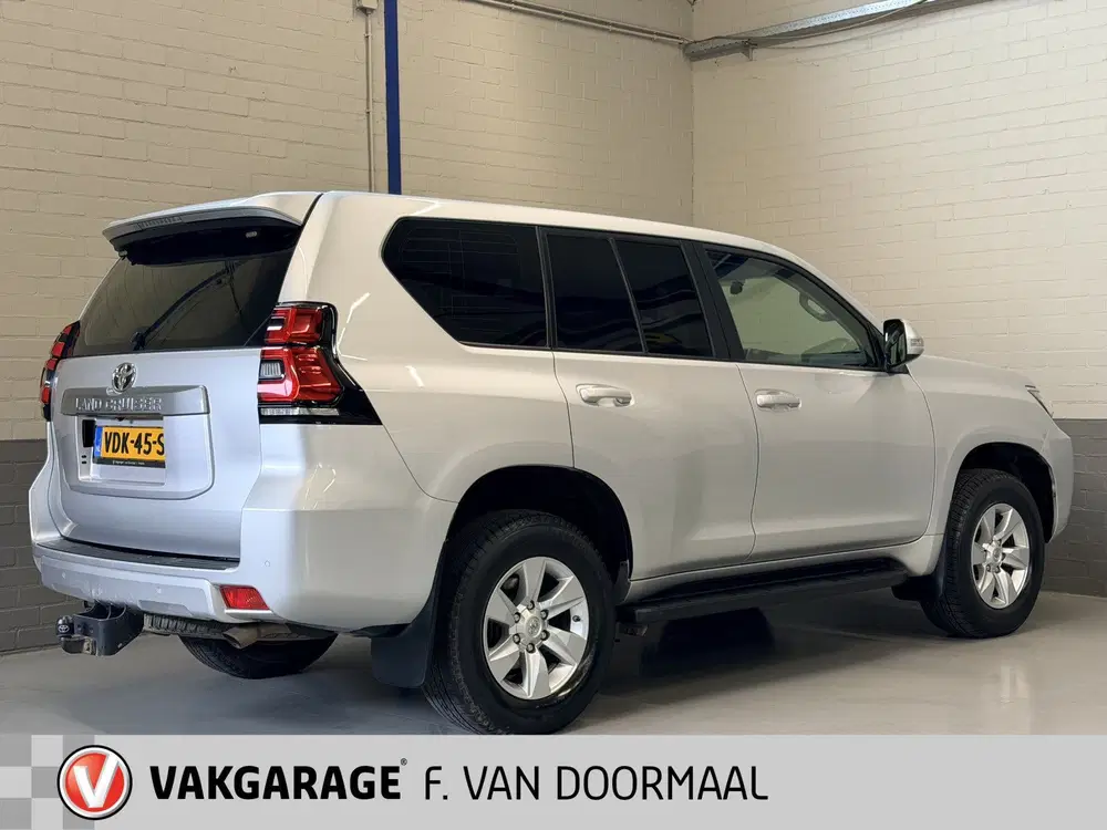 Toyota Land Cruiser 2.8 D-4D-F Challenger SRWV Automaat uit 2019, foto 6