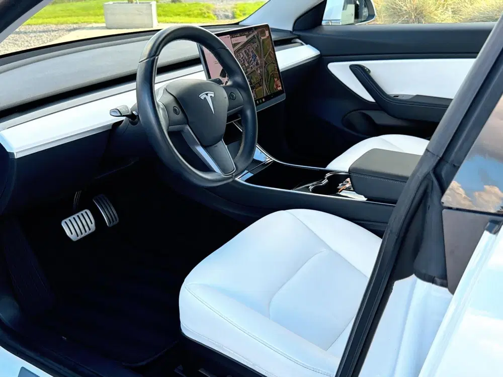 Tesla Model 3 Performance AWD 75 kWh uit 2019, foto 13
