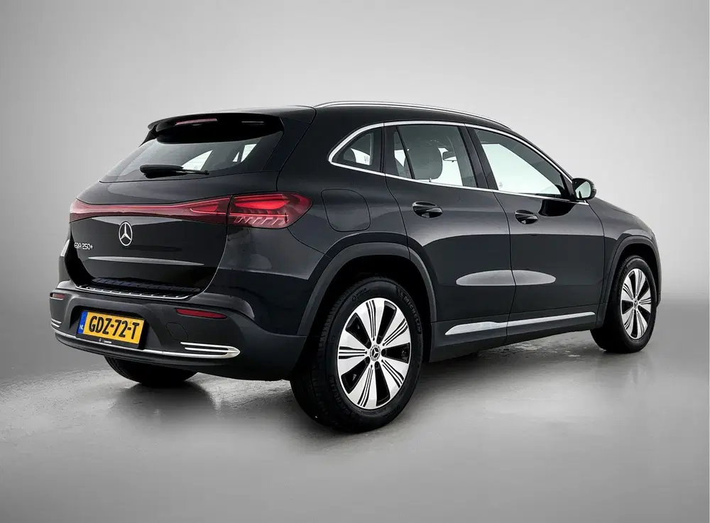 Mercedes-Benz EQA 250+ Essential Line 71 kWh uit 2024, foto 2