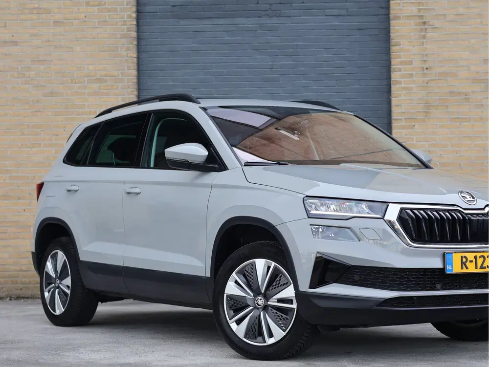 Skoda Karoq 1.5 TSI DSG Business Edition Plus uit 2022, foto 4