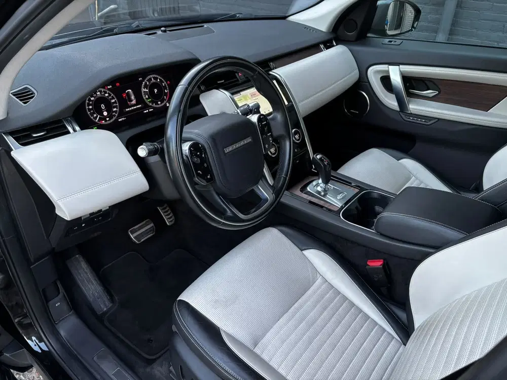 Land Rover Discovery Sport P300e 1.5 R-Dynamic HSE 56715KM uit 2021, foto 14