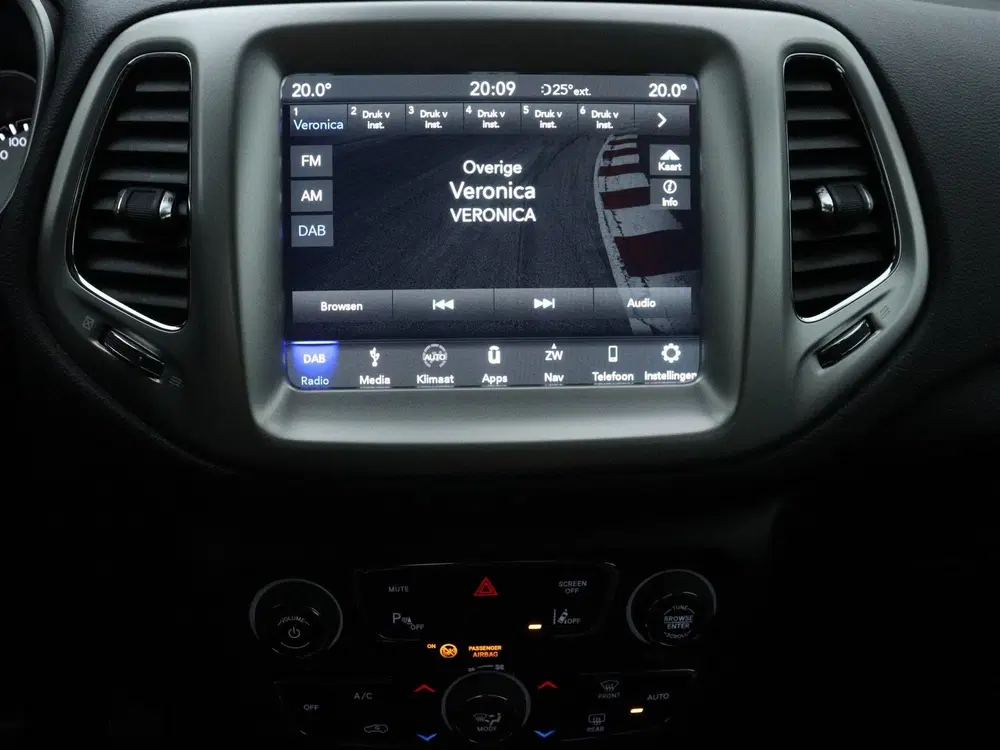 Jeep Compass 1.4 MultiAir Longitude uit 2019, foto 14