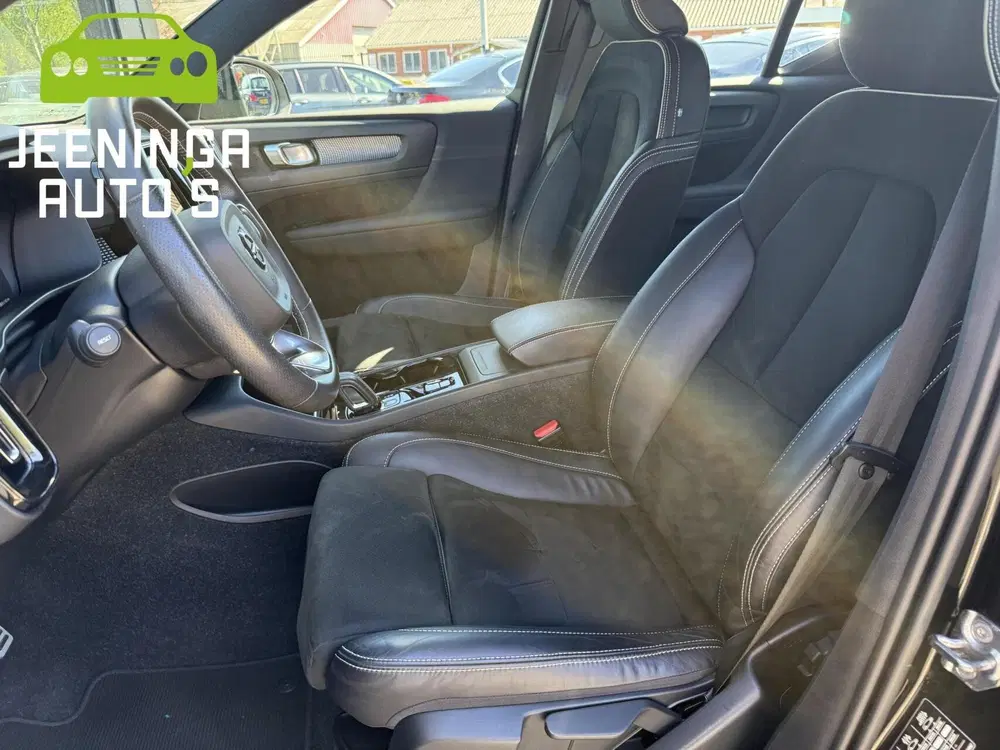 Volvo XC40 2.0 B4 R-Design uit 2021, foto 4