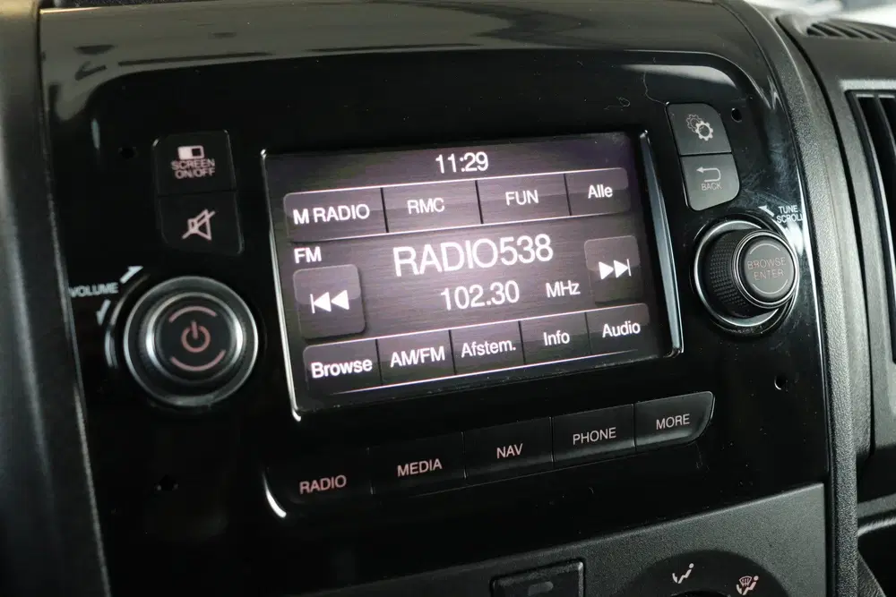 Peugeot Boxer 2.2 BlueHDi L2H2 140PK uit 2020, foto 11