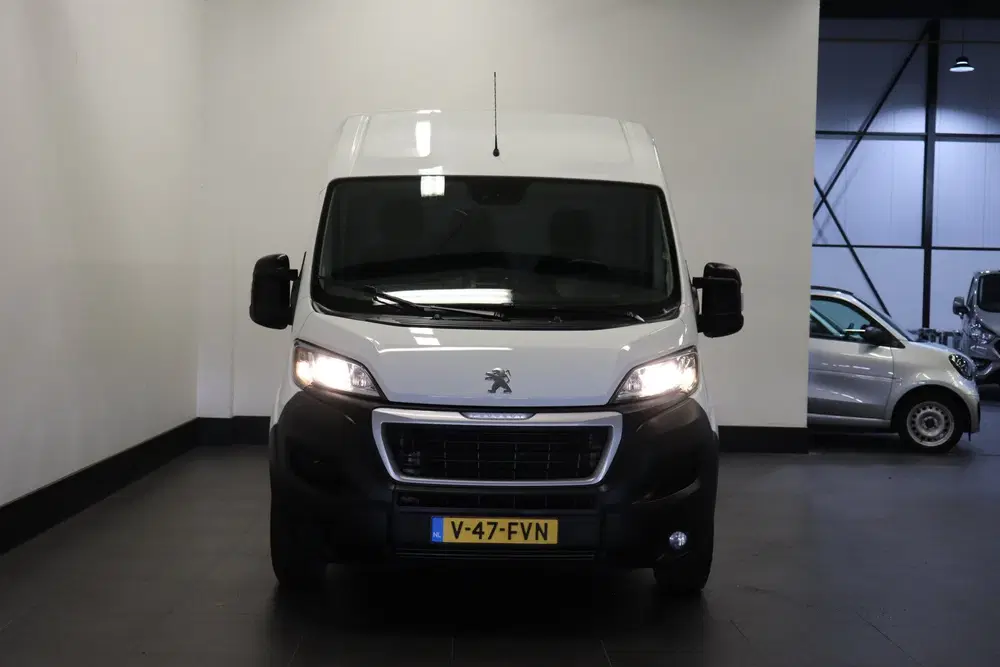 Peugeot Boxer 2.2 BlueHDi L2H2 140PK uit 2020, foto 6