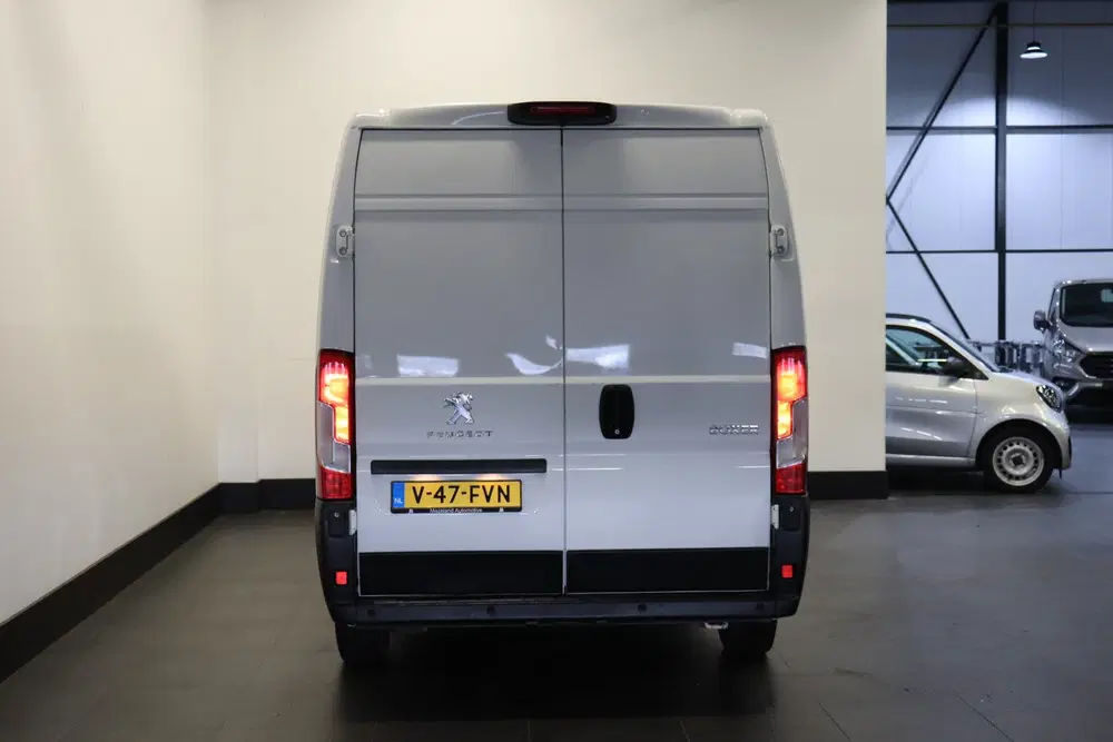 Peugeot Boxer 2.2 BlueHDi L2H2 140PK uit 2020, foto 7