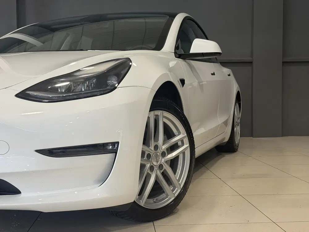 Tesla Model 3 Long Range AWD 75 kWh uit 2022, foto 2