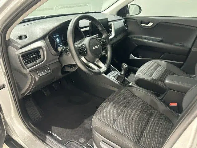 Kia Stonic 1.0 T-GDi MHEV 100pk DynamicLine uit 2024, foto 5