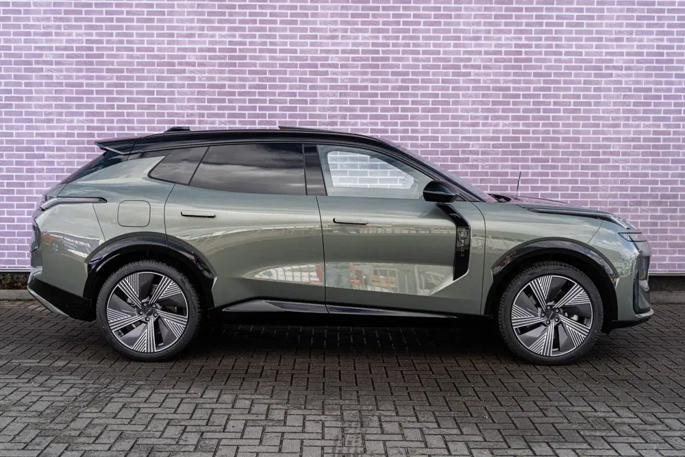 Lynk & Co 08 1.5 Plug-in Hybrid More uit 2025, foto 14