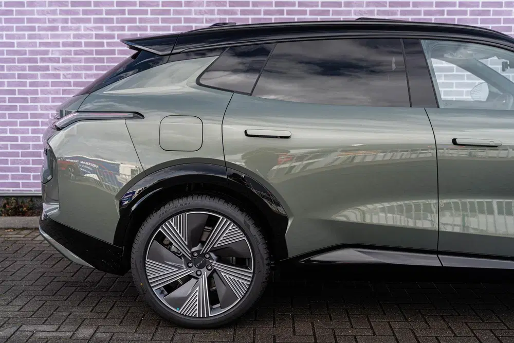 Lynk & Co 08 1.5 Plug-in Hybrid More uit 2025, foto 15