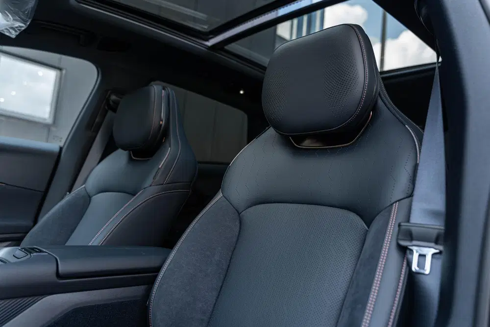 Lynk & Co 08 1.5 Plug-in Hybrid More uit 2025, foto 3