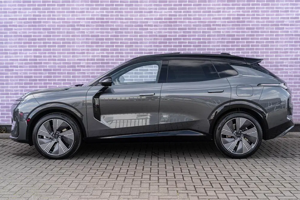 Lynk & Co 08 1.5 Plug-in Hybrid More uit 2025, foto 10