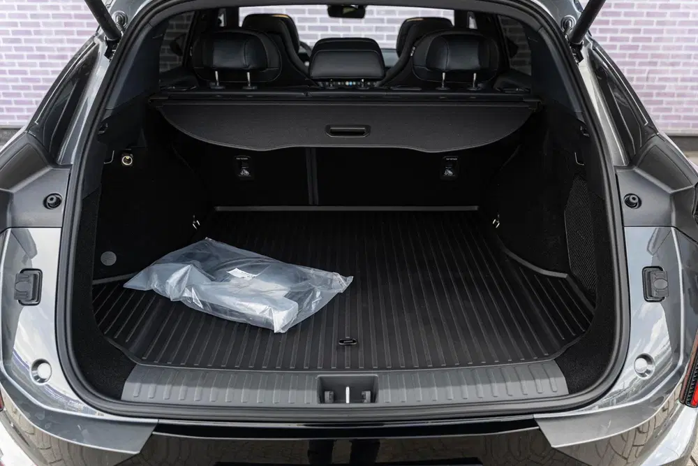 Lynk & Co 08 1.5 Plug-in Hybrid More uit 2025, foto 15