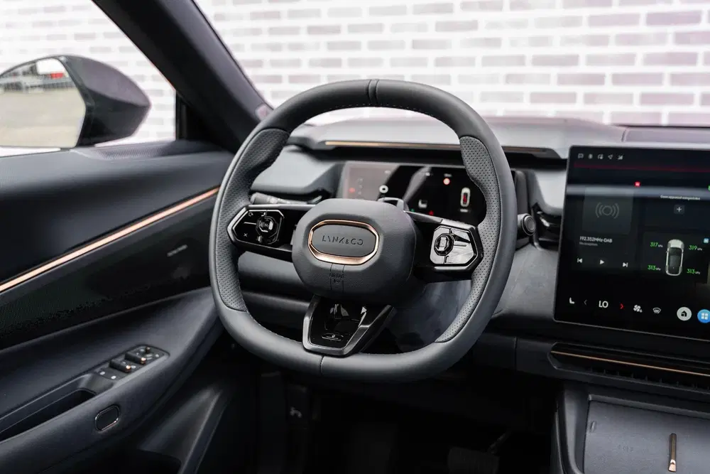 Lynk & Co 08 1.5 Plug-in Hybrid More uit 2025, foto 8