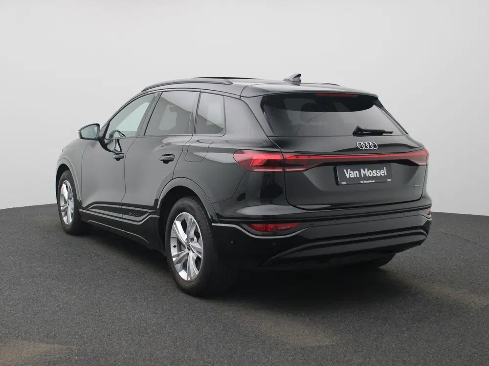 Audi Q6 e-tron edition quattro 100 kWh 387 PK uit 2025, foto 2