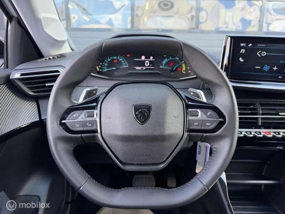 Peugeot 208 1.2 Hybrid 110 e-DCS6 Allure uit 2025, foto 12