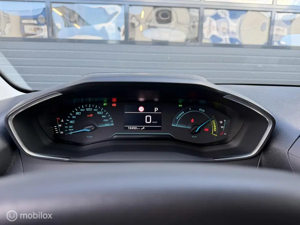 Peugeot 208 1.2 Hybrid 110 e-DCS6 Allure uit 2025, foto 13