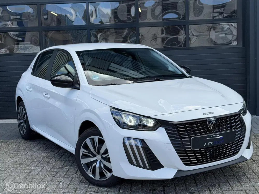 Peugeot 208 1.2 Hybrid 110 e-DCS6 Allure uit 2025, foto 3