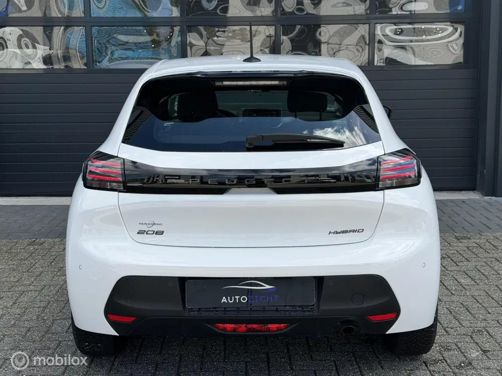 Peugeot 208 1.2 Hybrid 110 e-DCS6 Allure uit 2025, foto 5