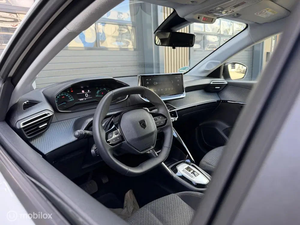 Peugeot 208 1.2 Hybrid 110 e-DCS6 Allure uit 2025, foto 7