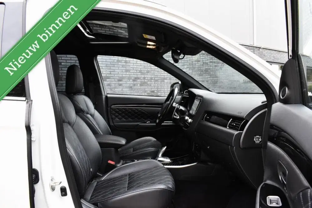 Mitsubishi Outlander 2.4 PHEV Diamand Edition 360º uit 2020, foto 13