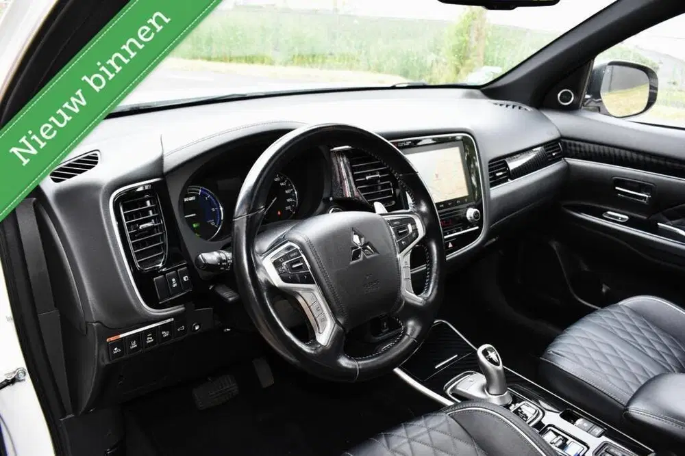 Mitsubishi Outlander 2.4 PHEV Diamand Edition 360º uit 2020, foto 7