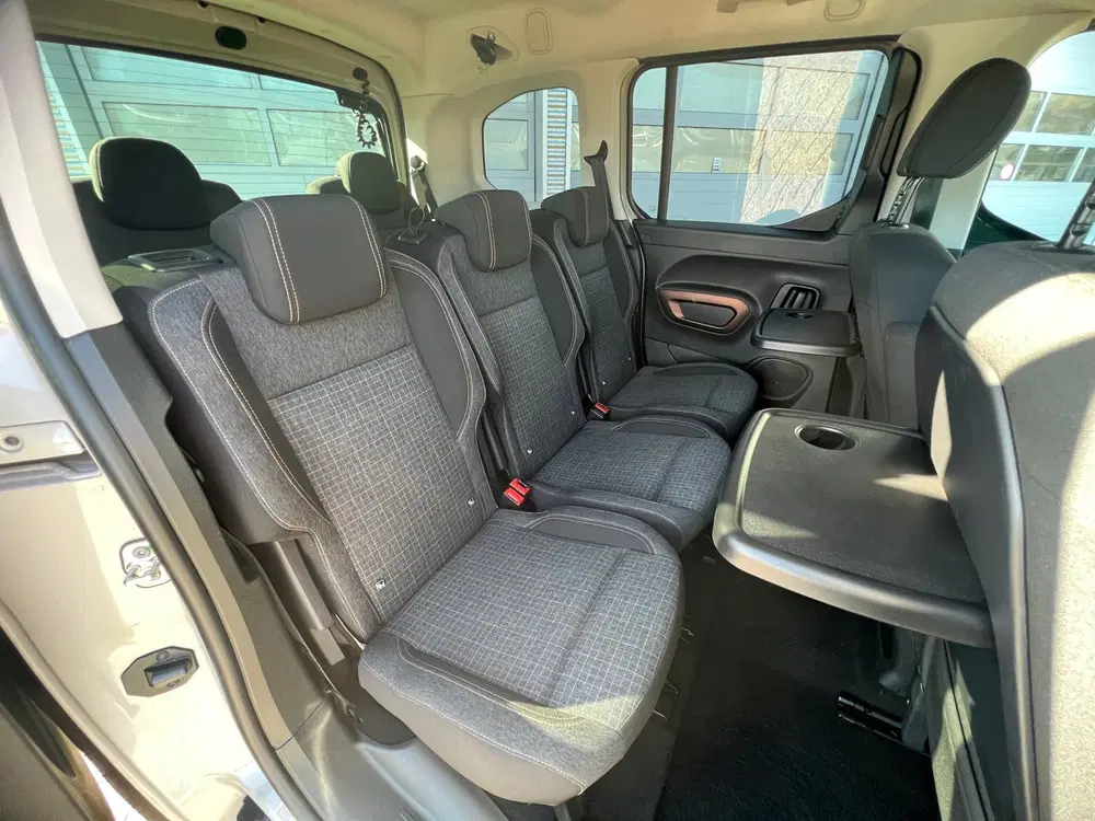 Peugeot Rifter 1.2 130PK PureTech GT uit 2022, foto 10