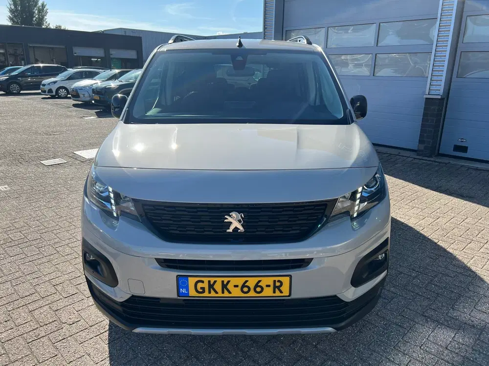 Peugeot Rifter 1.2 130PK PureTech GT uit 2022, foto 3
