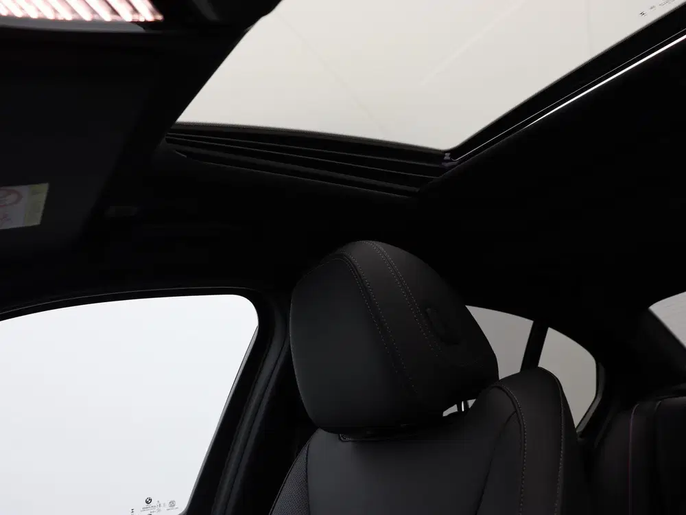 BMW 3-serie 330e M Sportpakket Pro uit 2026, foto 10