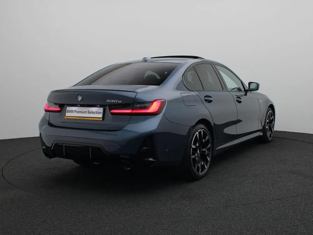 BMW 3-serie 330e M Sportpakket Pro uit 2026, foto 2