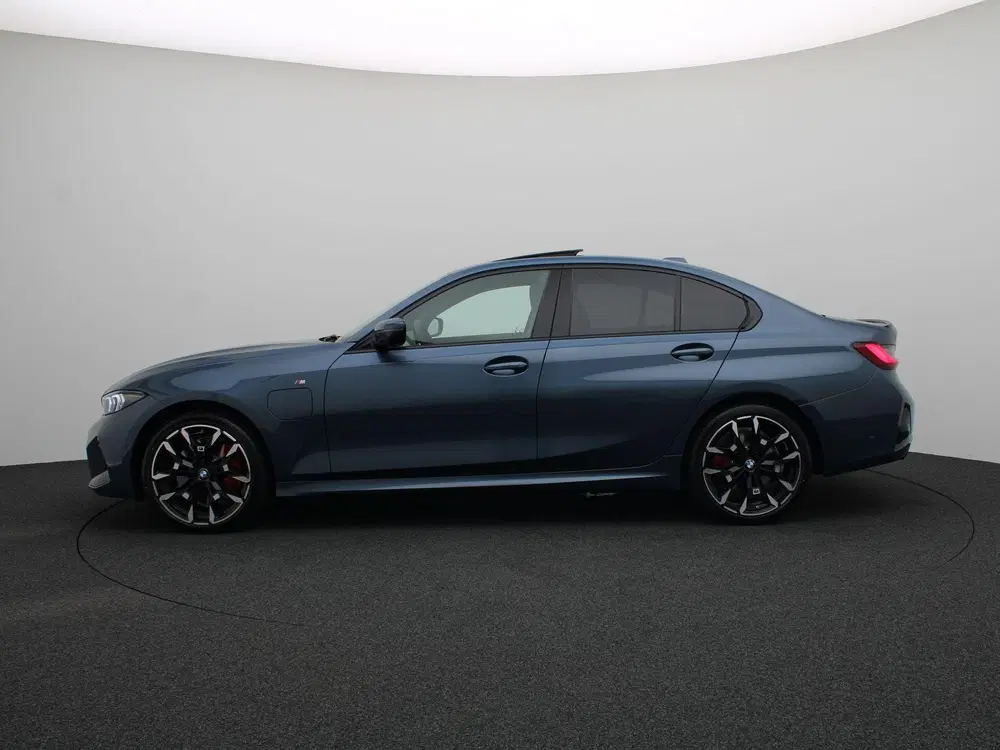 BMW 3-serie 330e M Sportpakket Pro uit 2026, foto 4