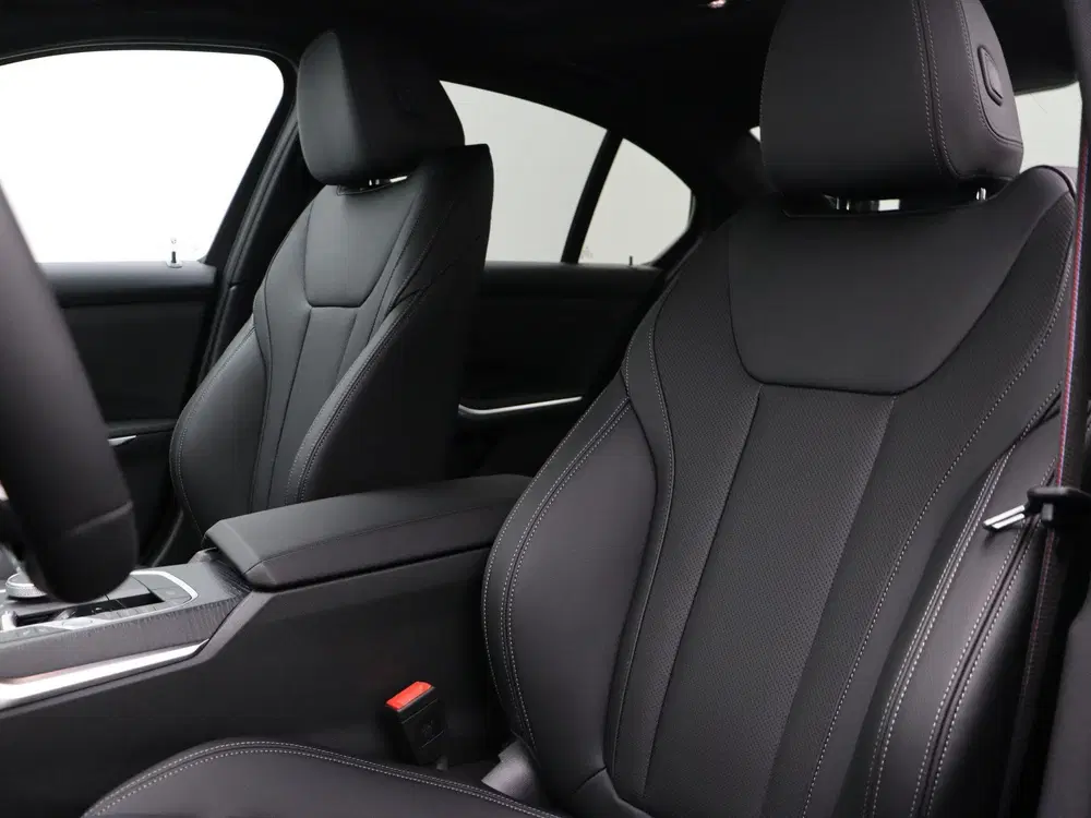BMW 3-serie 330e M Sportpakket Pro uit 2026, foto 9