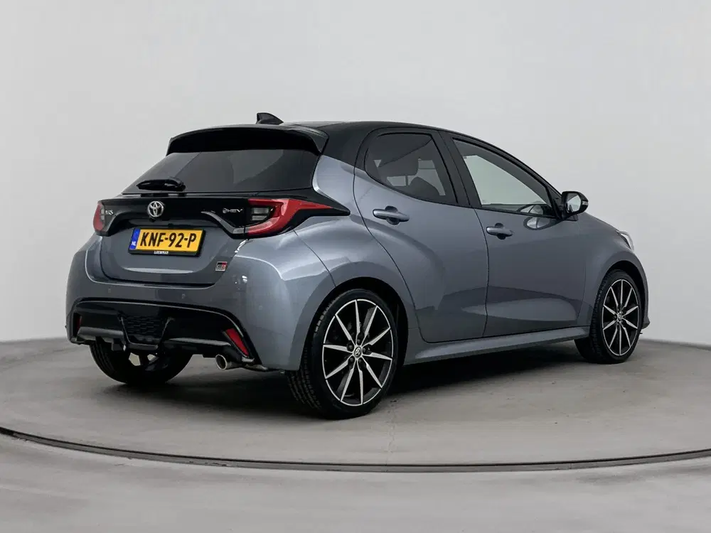 Toyota Yaris 1.5 Hybrid 130 GR SPORT PLUS PACK uit 2026, foto 2