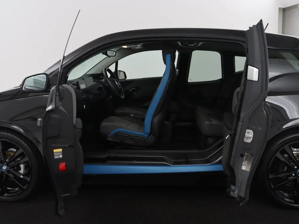 BMW i3 Basis 120Ah 42 kWh uit 2019, foto 8