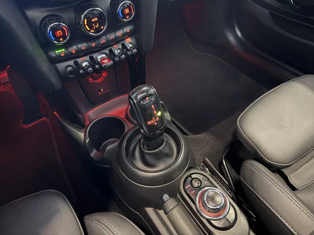 Mini Cooper 1.5 Cooper Pano uit 2022, foto 14