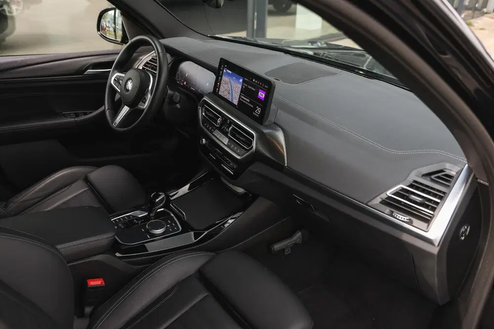 BMW X3 xDrive20i High Executive M Sport Automaat uit 2024, foto 11