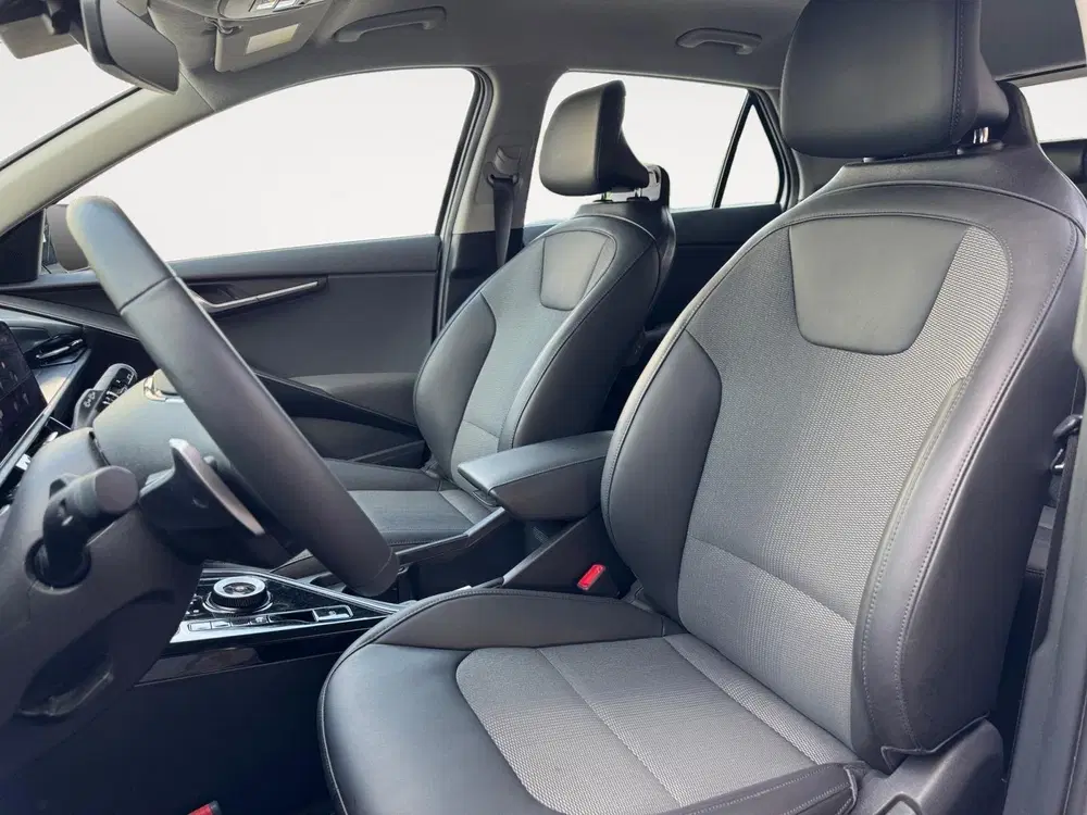 Kia Niro DynamicLine 64.8 kWh uit 2023, foto 8
