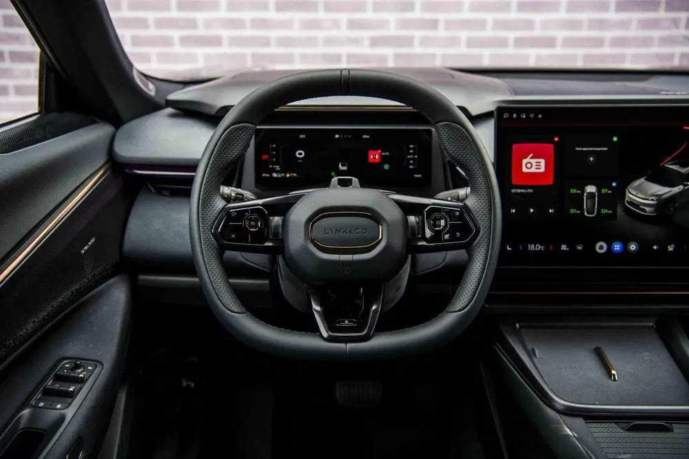 Lynk & Co 08 1.5 Plug-in Hybrid More uit 2025, foto 11