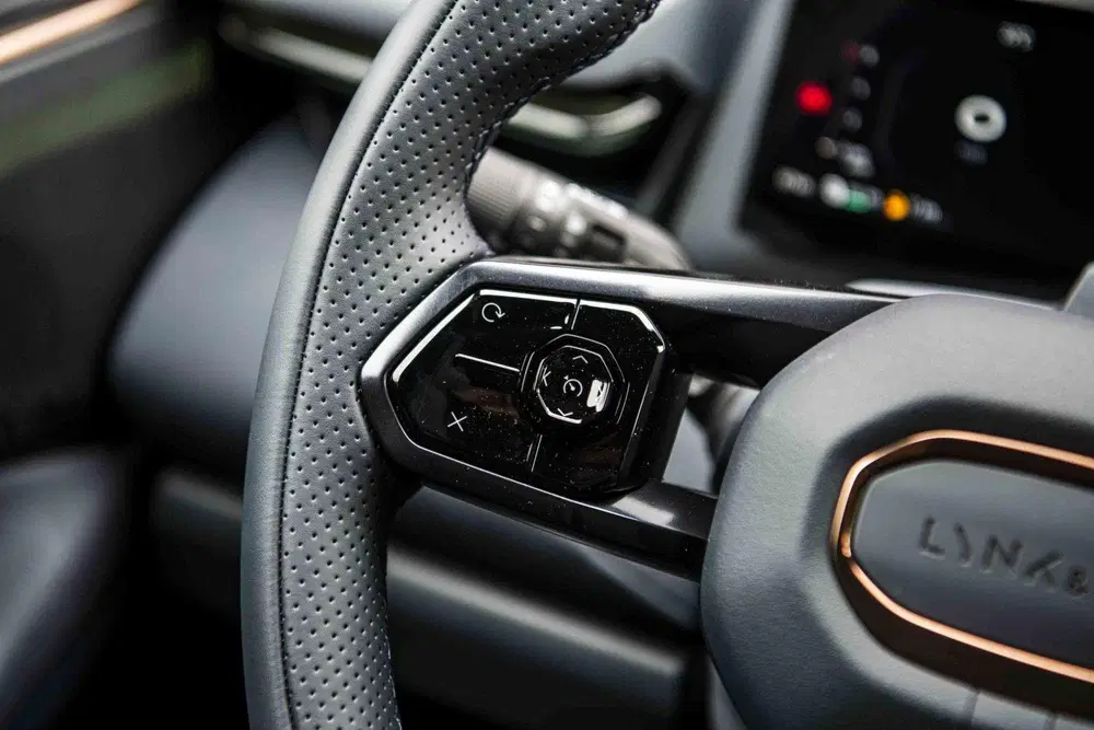 Lynk & Co 08 1.5 Plug-in Hybrid More uit 2025, foto 12