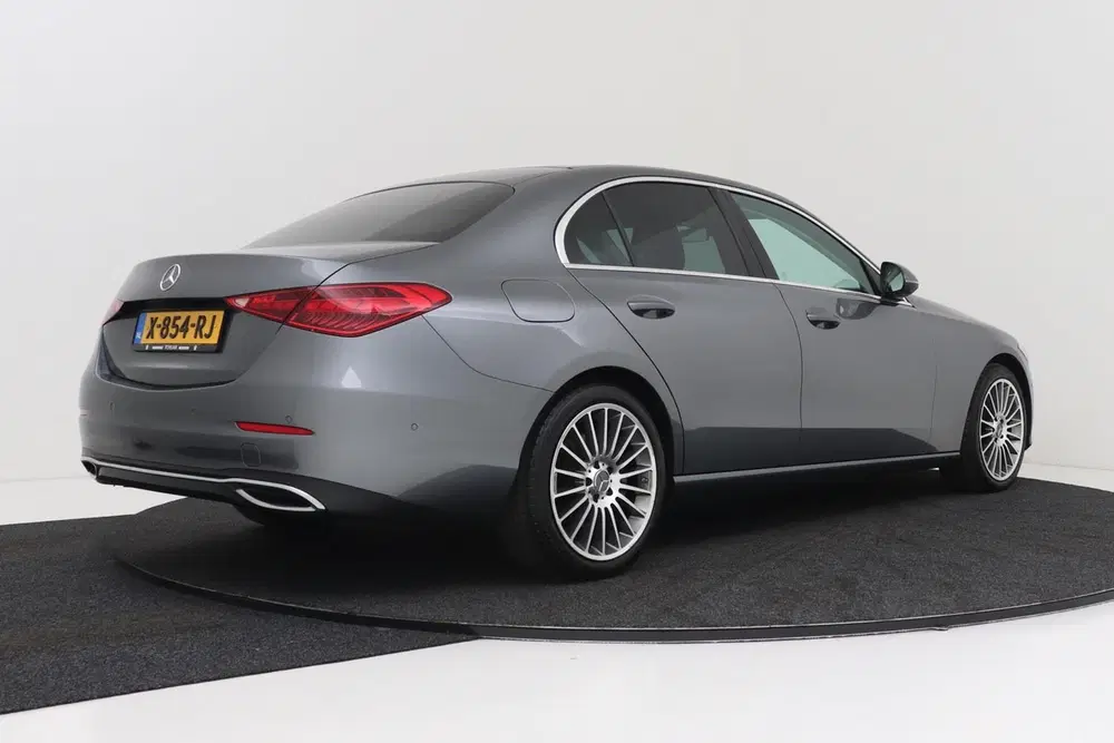 Mercedes-Benz C-Klasse 180 Luxury Line uit 2022, foto 2